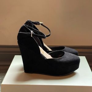 Springfield Women’s Faux Suede Wedge Shoes US 7.5